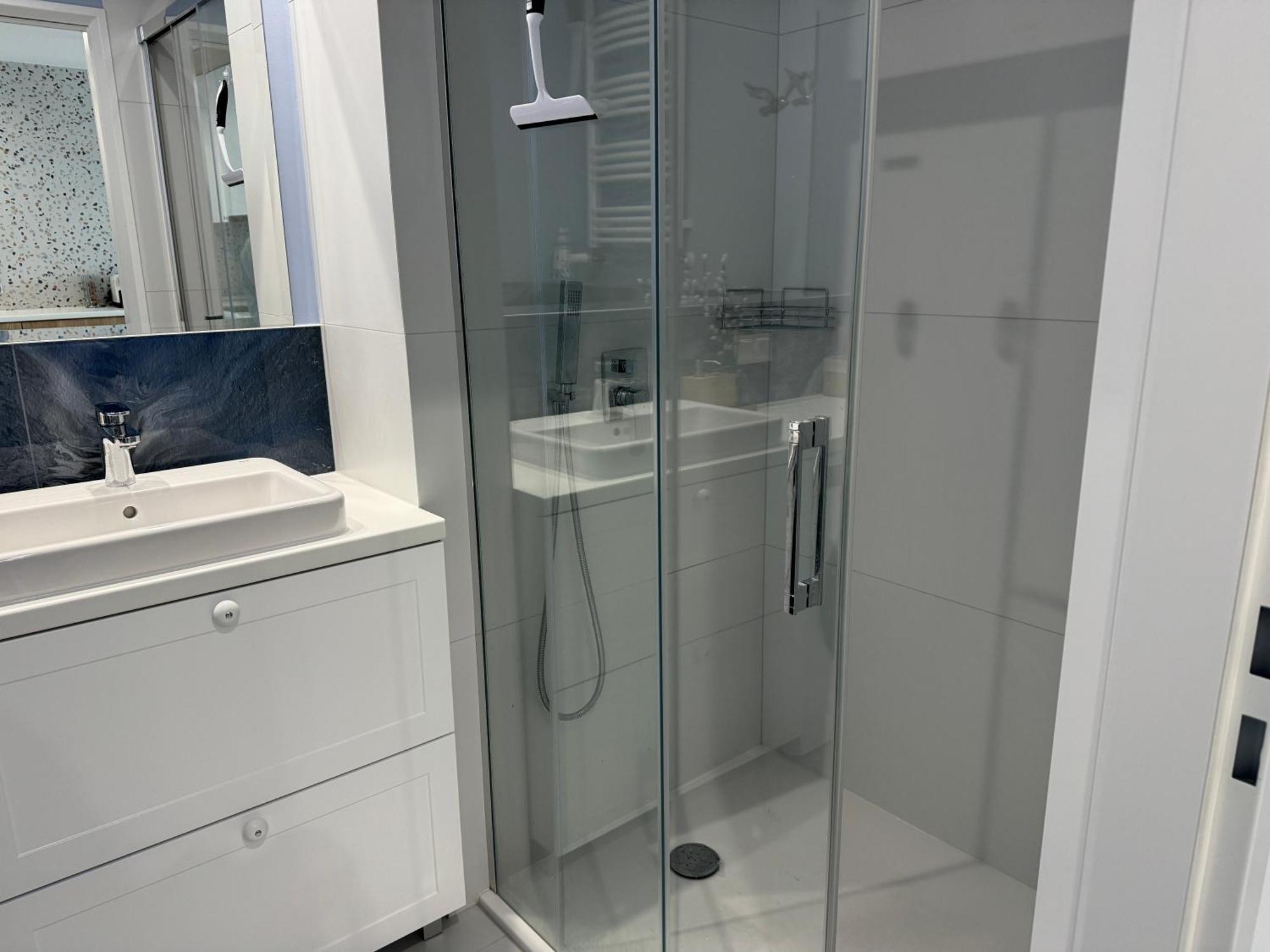 4Summer Kolobrzeg Apartamenty White Blue Sauna & Fitness & Parking 100 Metrow Do Pieknej Szerokiej Piaszczystej Plazy, Wspanialy Widok Z Duzego Tarasu! 100 Meter Zu Einem Schoenen Breiten Sandstrand, Herrliche Aussicht Von Einer Grossen Terrasse! Kołobrzeg Exterior foto