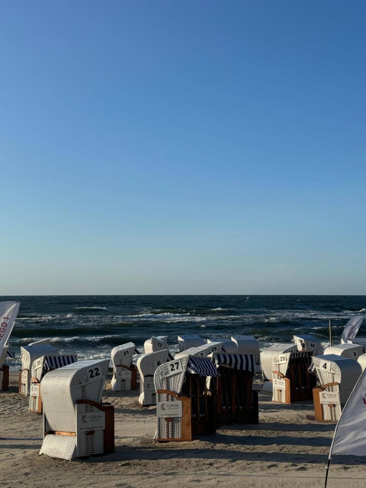 4Summer Kolobrzeg Apartamenty White Blue Sauna & Fitness & Parking 100 Metrow Do Pieknej Szerokiej Piaszczystej Plazy, Wspanialy Widok Z Duzego Tarasu! 100 Meter Zu Einem Schoenen Breiten Sandstrand, Herrliche Aussicht Von Einer Grossen Terrasse! Kołobrzeg Exterior foto