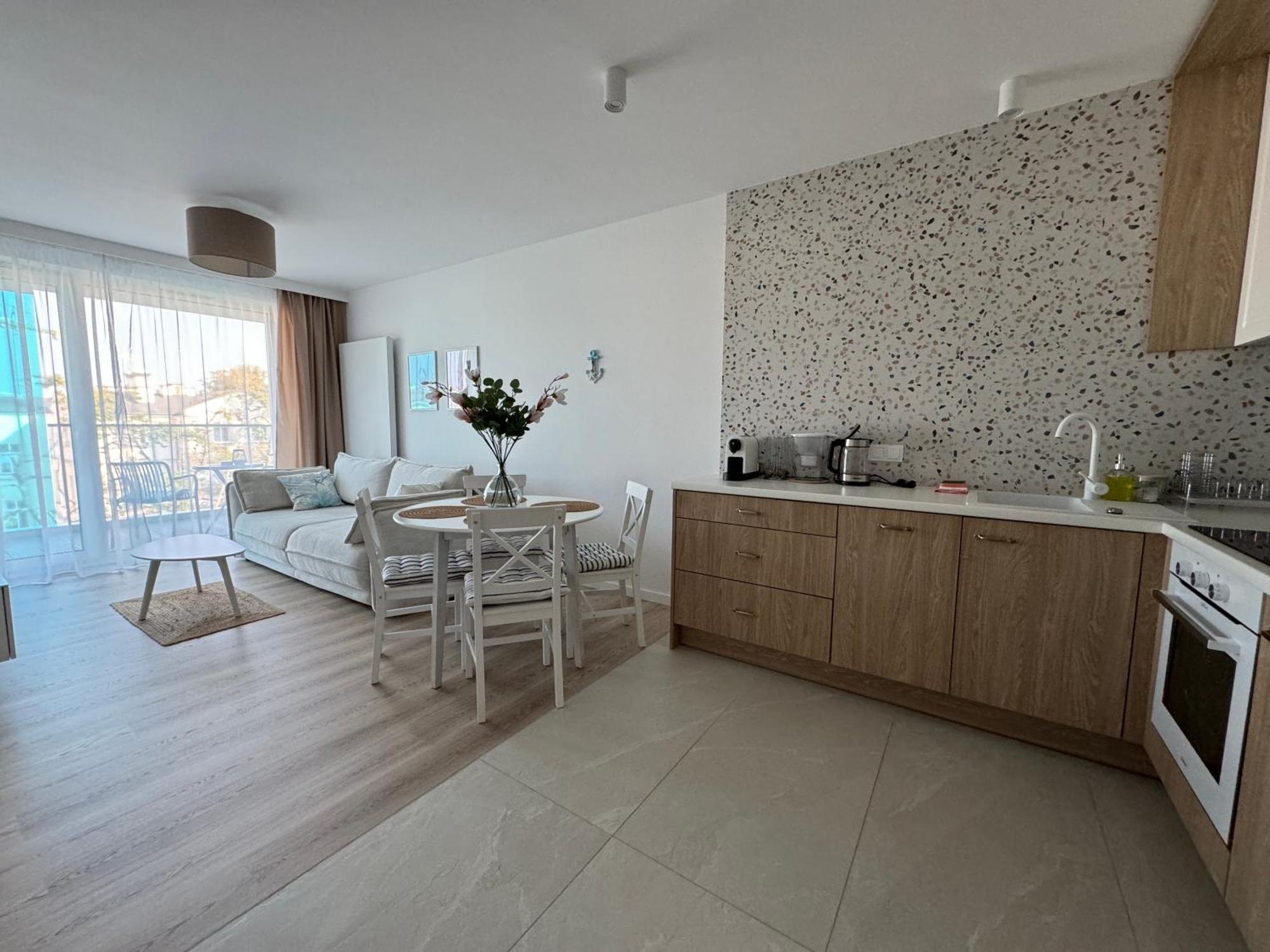 4Summer Kolobrzeg Apartamenty White Blue Sauna & Fitness & Parking 100 Metrow Do Pieknej Szerokiej Piaszczystej Plazy, Wspanialy Widok Z Duzego Tarasu! 100 Meter Zu Einem Schoenen Breiten Sandstrand, Herrliche Aussicht Von Einer Grossen Terrasse! Kołobrzeg Exterior foto